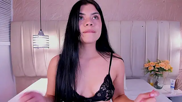 Snapshot of avy_st chatting on February 3, 2026, 3:59 am avy st online show from February 3, 2026, 3:59 am