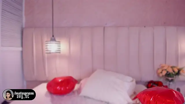 Snapshot of avy_st chatting on February 15, 2026, 3:51 am avy st online show from February 15, 2026, 3:51 am