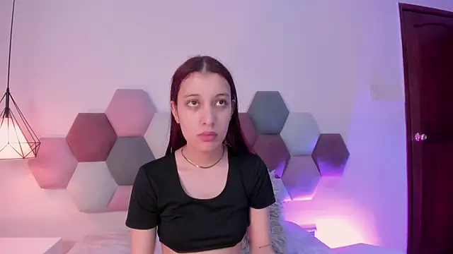 TessaMonroee online show from March 4, 2026, 6:15 pm