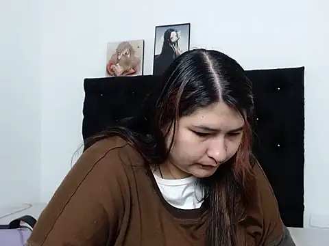 Snapshot of LauraHorny69 chatting on March 2, 2026, 12:45 pm LauraHorny69 online show from March 2, 2026, 12:45 pm