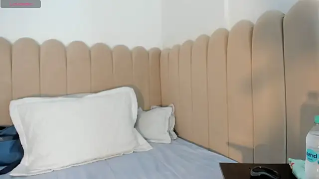   Ambar   online show from February 8, 2026, 3:59 am