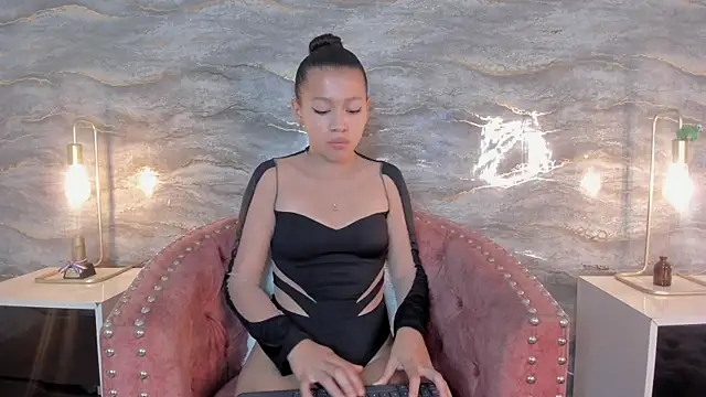 SHINYY STAR  online show from February 26, 2026, 7:36 pm