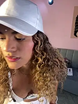 AngelPinkk  online show from March 25, 2026, 9:24 pm