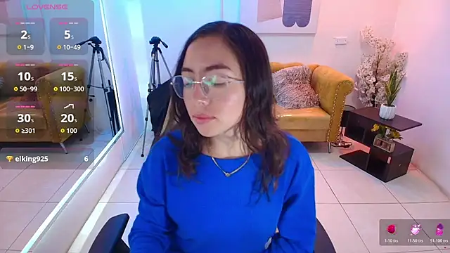 Snapshot of Veronica_miiller chatting on May 13, 2026, 7:32 pm Veronica miiller online show from May 13, 2026, 7:32 pm