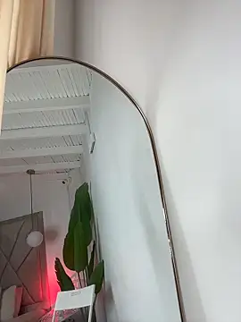 Snapshot of TeaseDollXXX chatting on February 11, 2026, 9:25 pm TeaseDollXXX online show from February 11, 2026, 9:25 pm