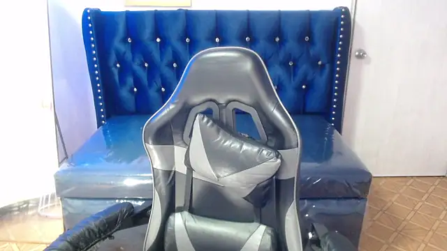 Snapshot of Candy_Rose_v chatting on February 23, 2026, 1:12 pm Candy Rose v online show from February 23, 2026, 1:12 pm