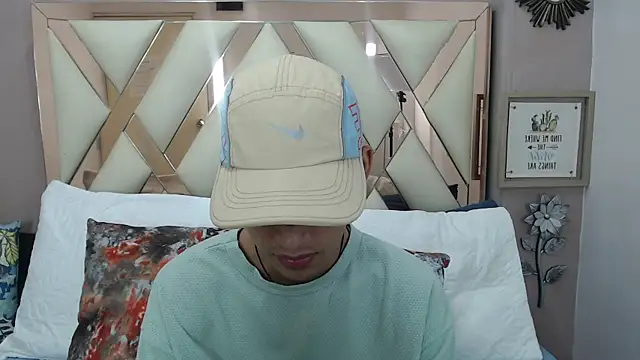 Astaroth Grigori online show from April 17, 2026, 7:38 pm