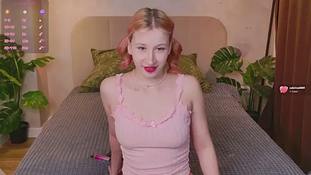 Snapshot of Hey_Lolly_ chatting on February 22, 2026, 9:05 pm Hey Lolly online show from February 22, 2026, 9:05 pm