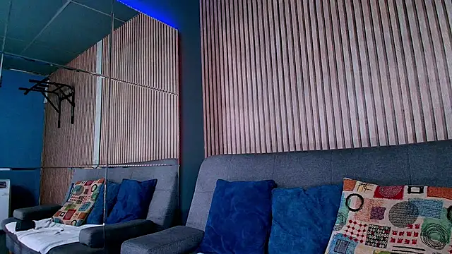 Vans Ross online show from January 15, 2026, 7:28 pm