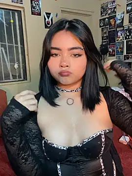 Snapshot of pinkybombon chatting on January 19, 2026, 2:37 am pinkybombon online show from January 19, 2026, 2:37 am