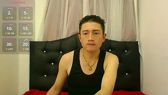 boy naughty18 online show from January 14, 2026, 4:05 am