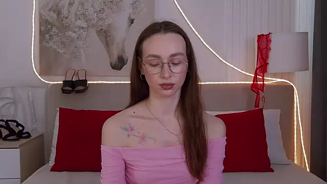 Emily Simon online show from April 13, 2026, 4:49 am