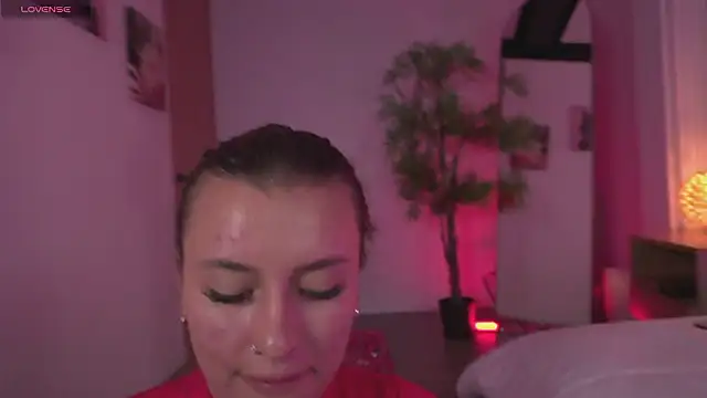 Snapshot of Dailyn__1 chatting on February 19, 2026, 8:06 pm Dailyn 1 online show from February 19, 2026, 8:06 pm