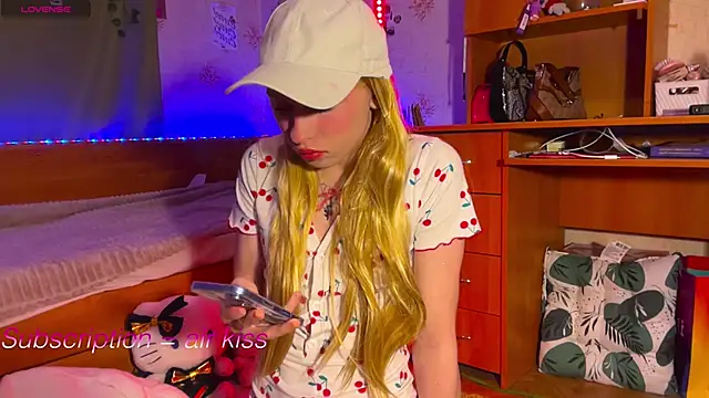 Snapshot of miss_barbie111 chatting on February 14, 2026, 3:34 pm miss barbie111 online show from February 14, 2026, 3:34 pm