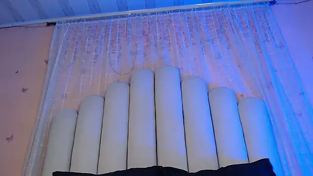 Snapshot of RoseConor_ chatting on February 17, 2026, 3:15 am RoseConor online show from February 17, 2026, 3:15 am