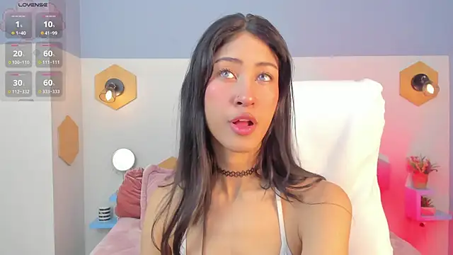 internett sweetheart online show from June 8, 2026, 11:22 am