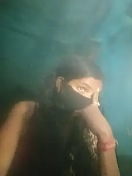 priyasharma899 online show from April 4, 2026, 12:39 am