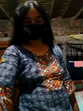 Hot Sweeti online show from April 1, 2026, 1:34 pm