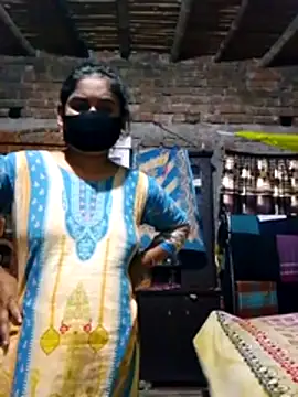 Hot Sweeti online show from April 3, 2026, 10:54 am