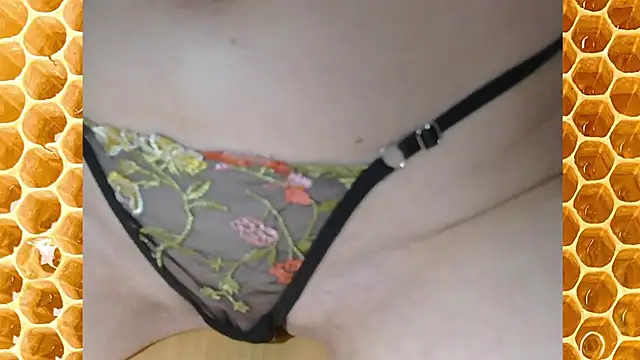 QueenoftheCats online show from January 14, 2026, 9:13 am