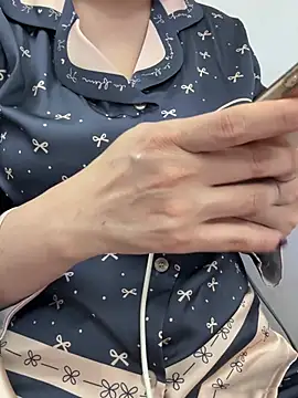 Donna9696 online show from January 18, 2026, 6:17 am