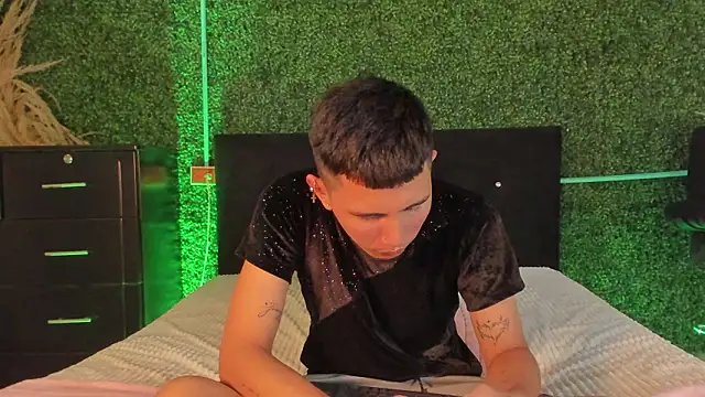 Snapshot of Star_blaze chatting on March 13, 2026, 7:30 pm Star blaze online show from March 13, 2026, 7:30 pm