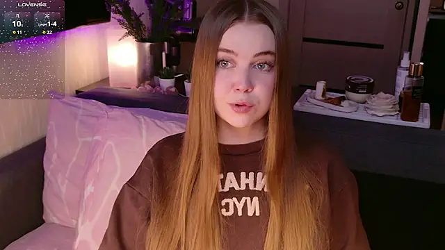 Snapshot of bratwifelina chatting on March 2, 2026, 9:00 pm bratwifelina online show from March 2, 2026, 9:00 pm