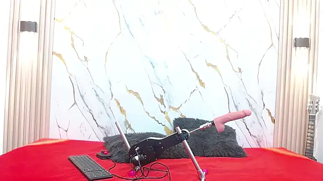 Zoey Taylor07 online show from April 17, 2026, 1:36 pm