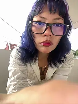 Namii cute online show from January 18, 2026, 12:08 pm