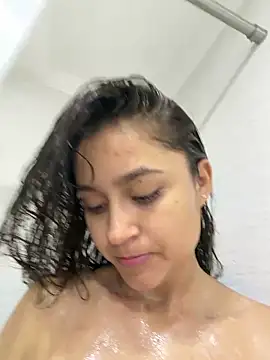 Snapshot of ivette_swan chatting on June 17, 2026, 12:11 am ivette swan online show from June 17, 2026, 12:11 am