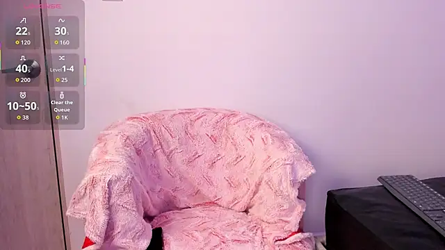 Emma collins01 online show from April 15, 2026, 3:23 am