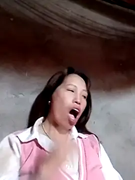 Gummiesu online show from March 28, 2026, 8:54 pm