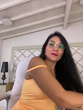 Snapshot of Miaswwe chatting on February 9, 2026, 4:38 pm Miaswwe online show from February 9, 2026, 4:38 pm