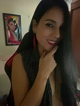 Snapshot of Miaswwe chatting on June 7, 2026, 7:52 pm Miaswwe online show from June 7, 2026, 7:52 pm