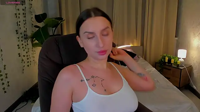 Celine Coello online show from March 20, 2026, 4:02 am