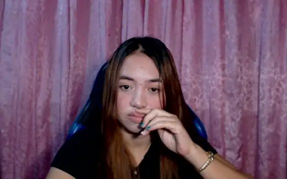 pinay mayahiga online show from May 10, 2026, 12:53 pm