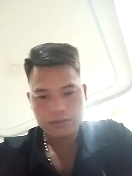 Snapshot of Maycute18 chatting on February 16, 2026, 3:32 pm Maycute18 online show from February 16, 2026, 3:32 pm