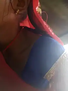 Snapshot of Juli_rathore chatting on July 3, 2026, 2:29 am Juli rathore online show from July 3, 2026, 2:29 am