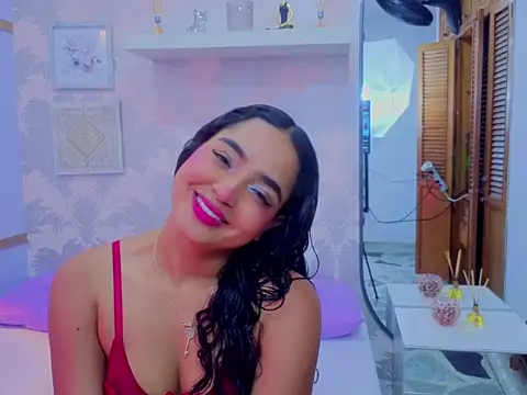 Emma Thompssonn online show from March 21, 2026, 11:47 am