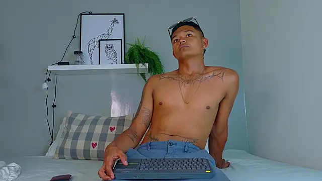 AndrewKenoxx  online show from March 14, 2026, 7:31 pm