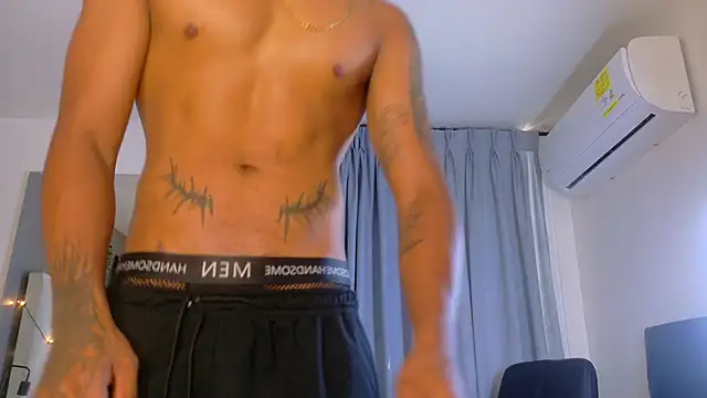 AndrewKenoxx  online show from March 13, 2026, 7:52 pm