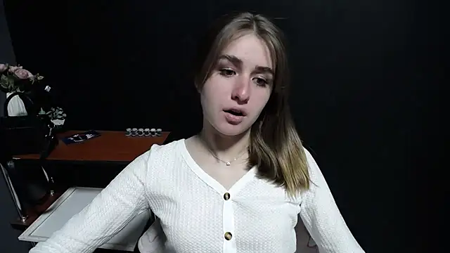 Sunny siren online show from May 7, 2026, 1:58 pm