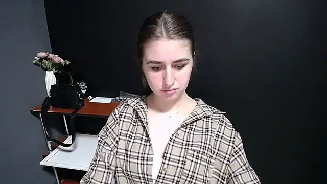 Sunny siren online show from March 18, 2026, 2:19 pm