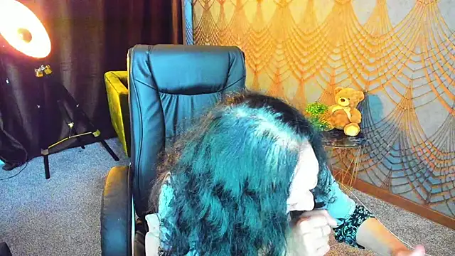 Snapshot of IrissMoon chatting on May 11, 2026, 2:45 pm IrissMoon online show from May 11, 2026, 2:45 pm