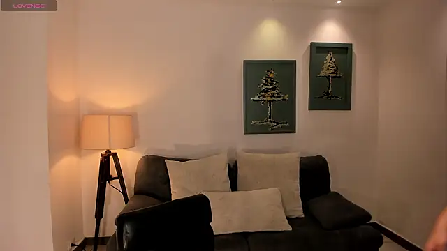 Snapshot of MilaVelvet_ chatting on February 18, 2026, 12:01 pm MilaVelvet online show from February 18, 2026, 12:01 pm