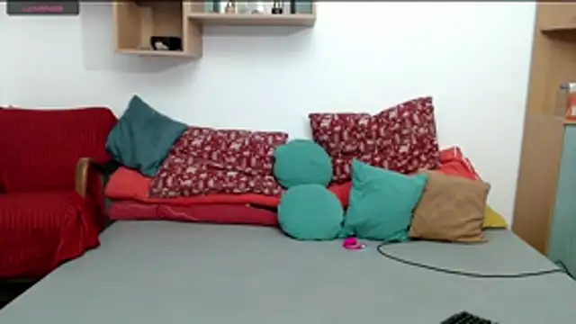 Snapshot of Crista-Elio chatting on February 3, 2026, 8:19 am Crista-Elio online show from February 3, 2026, 8:19 am