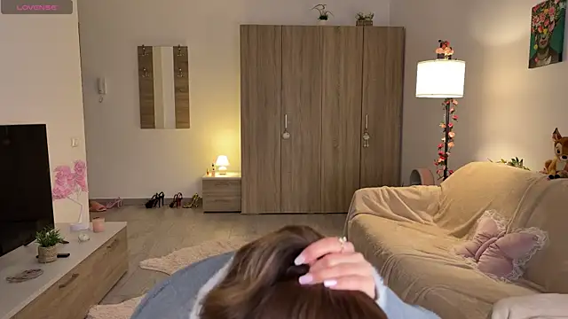 AyanaLys online show from May 16, 2026, 5:56 pm