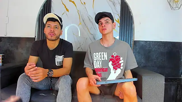 Snapshot of Angel_Villareal chatting on February 20, 2026, 5:04 am Angel Villareal online show from February 20, 2026, 5:04 am