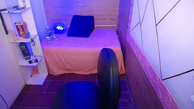 Snapshot of clara_luna chatting on February 7, 2026, 8:50 pm clara luna online show from February 7, 2026, 8:50 pm