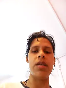 mitzukywinteer online show from February 4, 2026, 8:26 pm